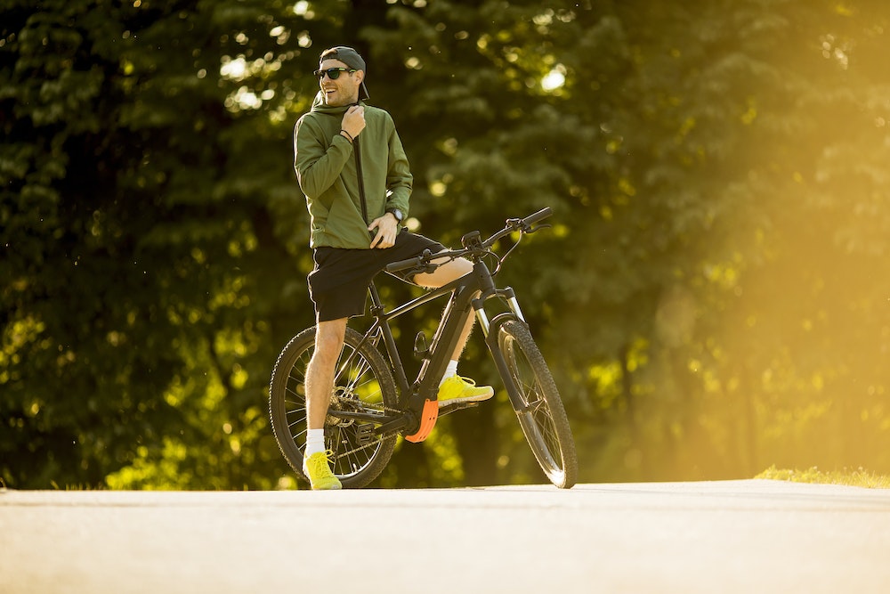 L'impact de l'utilisation des vélos électriques sur le droit des déchets électroniques