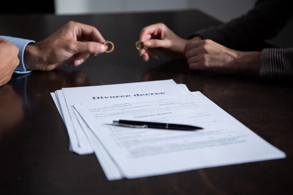 Le droit de la famille et le divorce : Guide complet pour naviguer les eaux troubles de la séparation