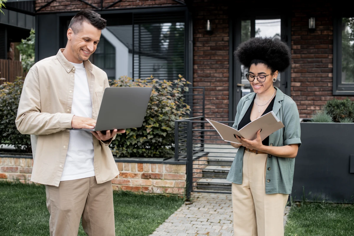Les agents immobiliers face à la loi Hoguet : un dédale de responsabilités